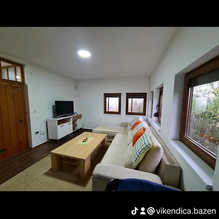 Vikendica Sa Bazenom I Jakuzzi * Lukavac