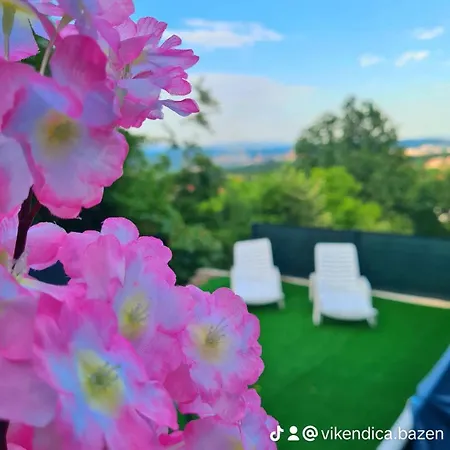 Vikendica Sa Bazenom I Jakuzzi *