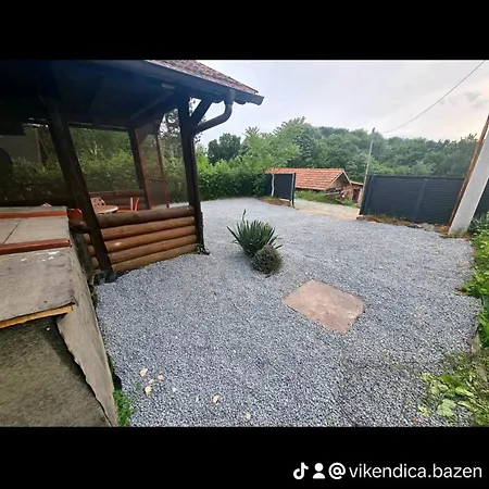 Vikendica Sa Bazenom I Jakuzzi * Lukavac (Tuzla)